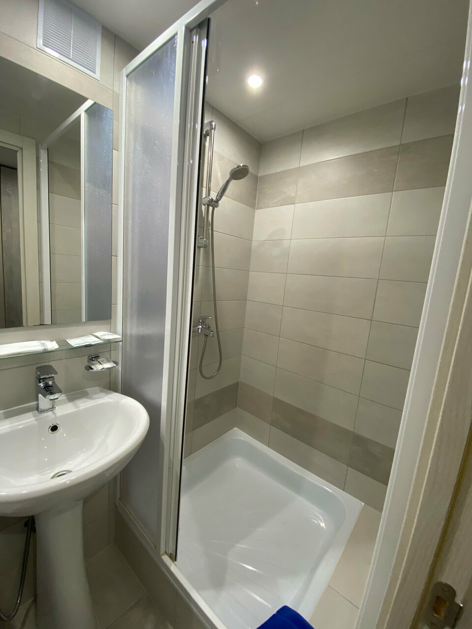 Гостиница Волга Тверь-136