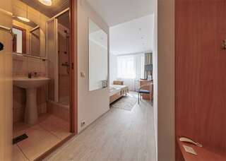 Гостиница Волга Тверь 1-местный номер стандарт-8