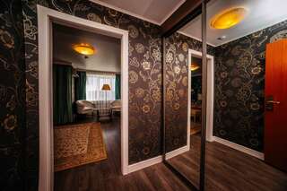 Гостиница Волга Тверь Номер делюкс с 1 двуспальной кроватью-2